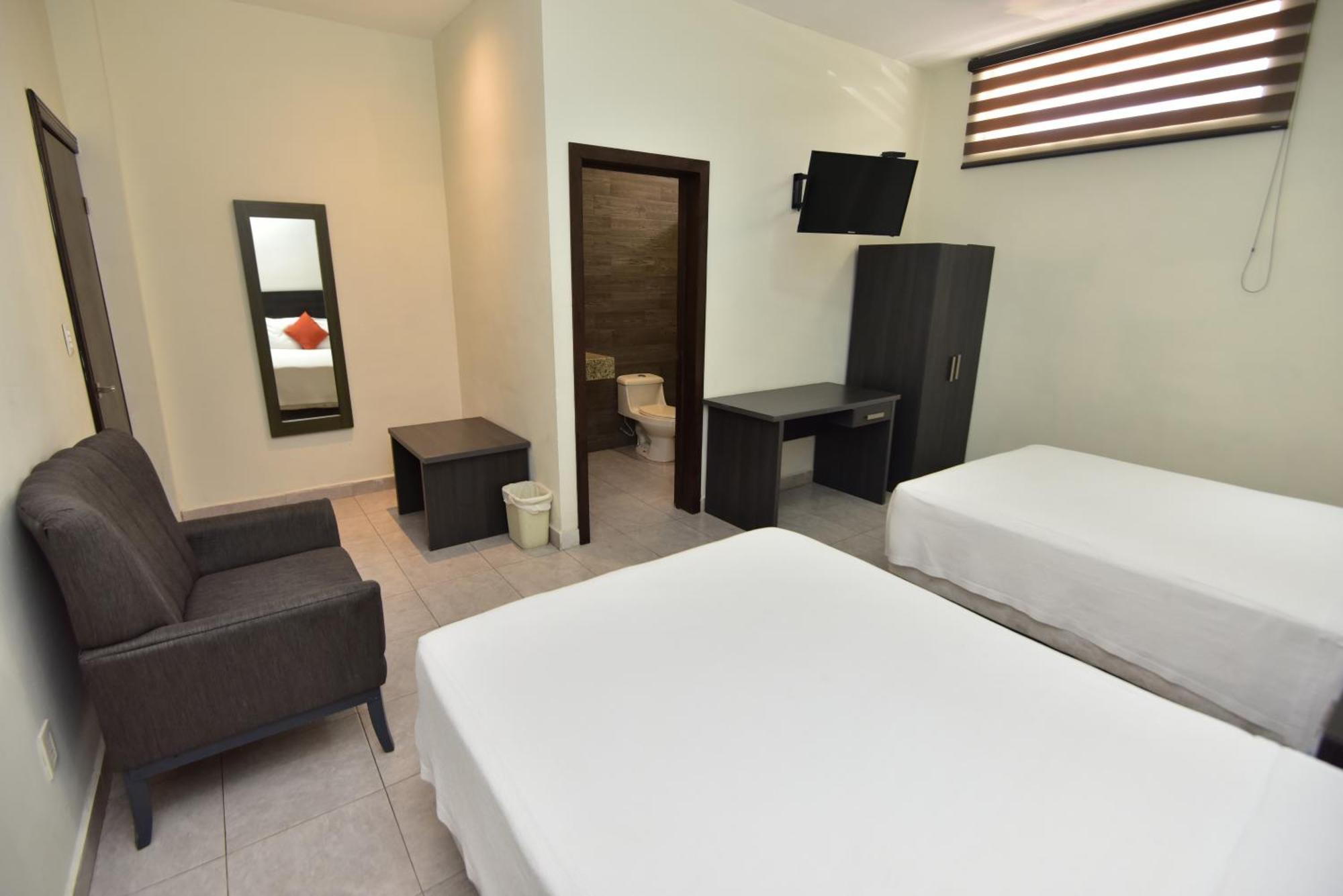 Hotel La Perla Torreón Exterior foto